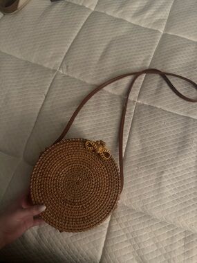 Circle wicker bag